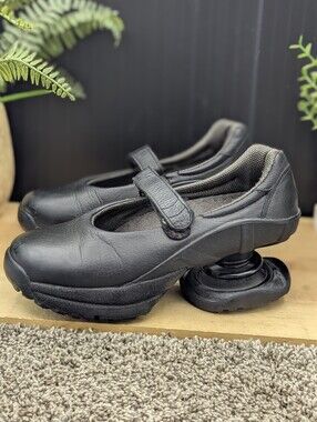 Z-Coil Pain Relief Women's Size 5 Mary Jane Walking Comfort Shoes